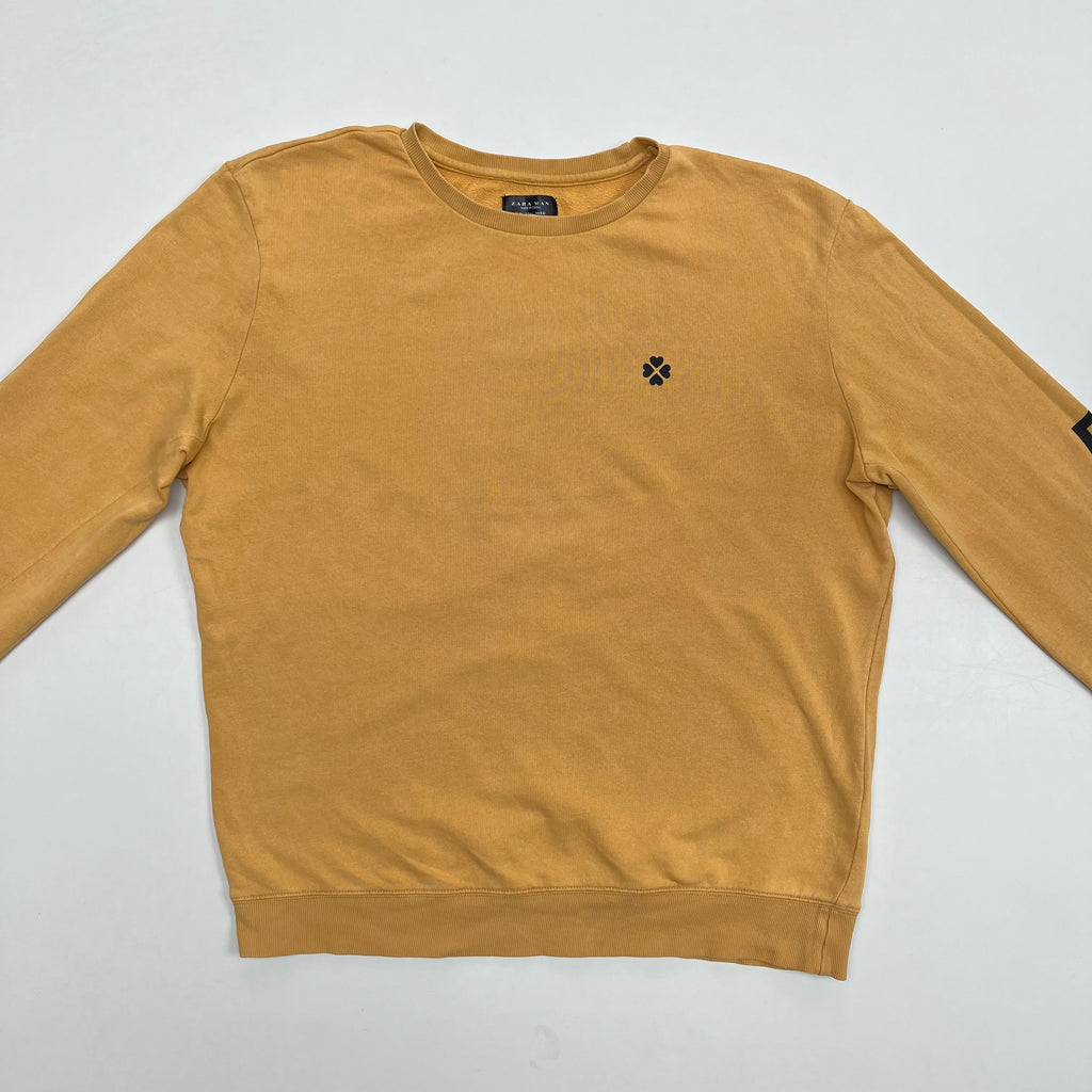 BIG HUG sweater “L29/83/III” corn yellow